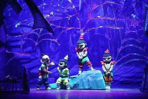 国庆专场演出 经典归来 上影厂授权儿童剧 葫芦兄弟 ,原汁原味,看葫芦娃七兄弟